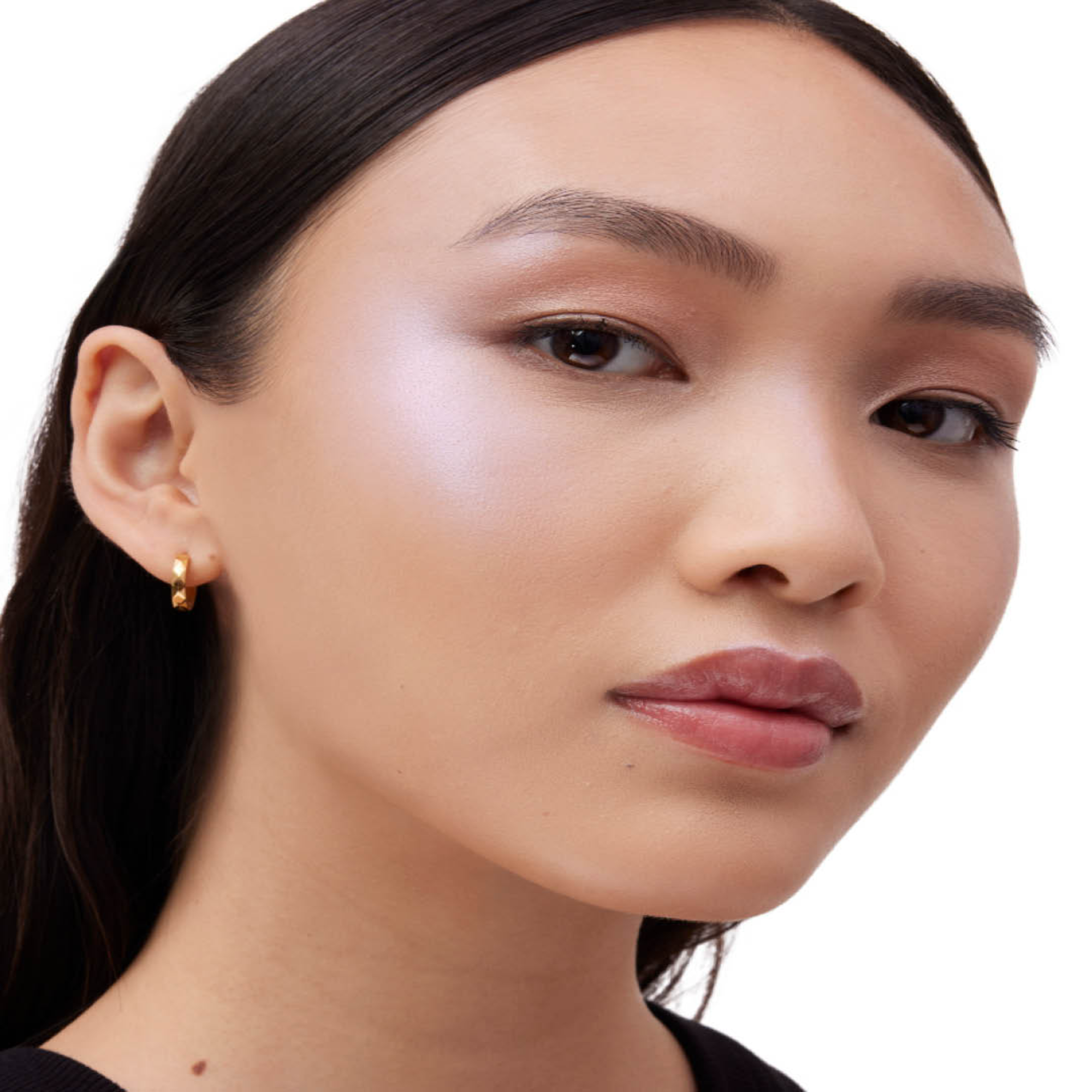 Yves Saint Laurent All Hours Hyper Luminize Highlighter