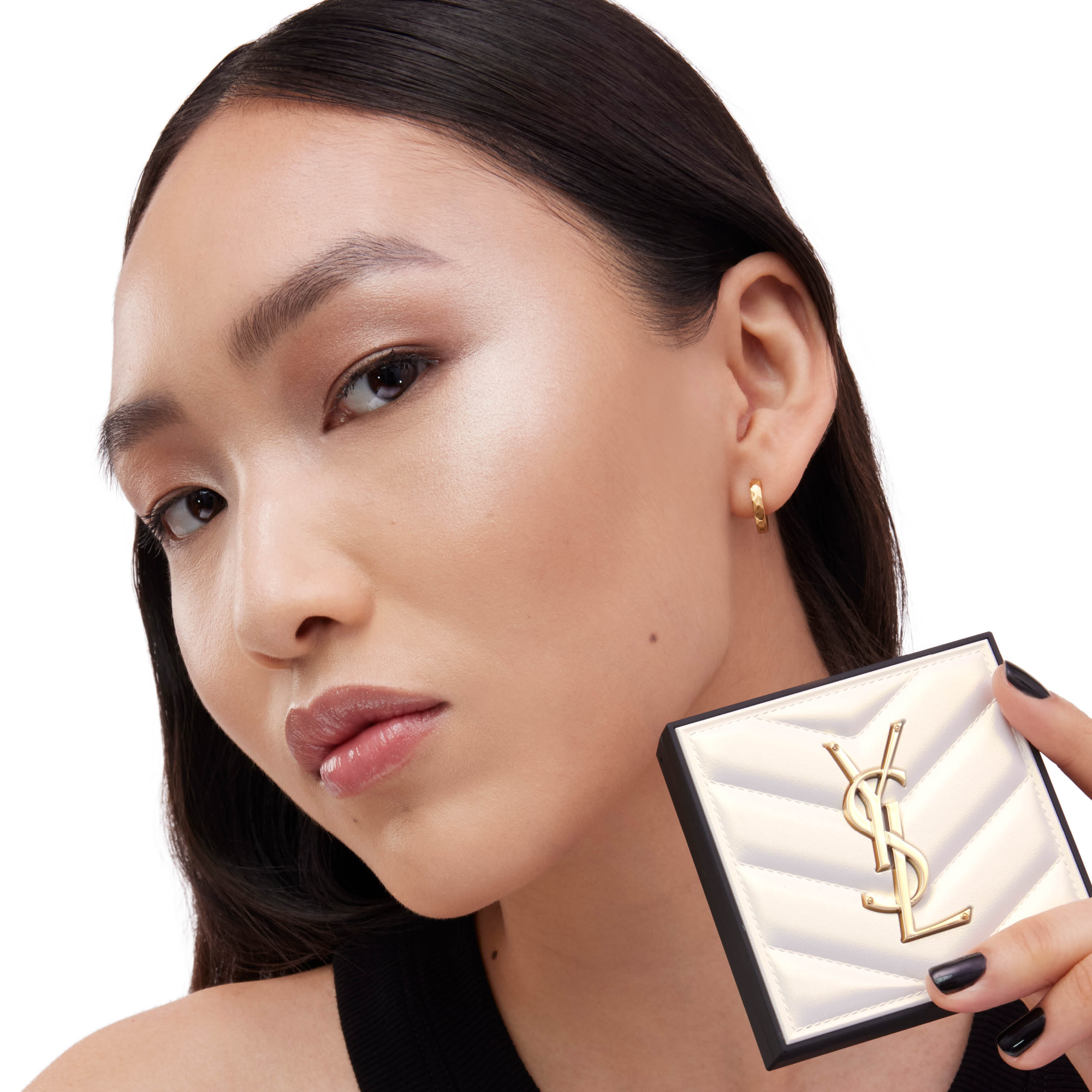 Yves Saint Laurent All Hours Hyper Luminize Highlighter
